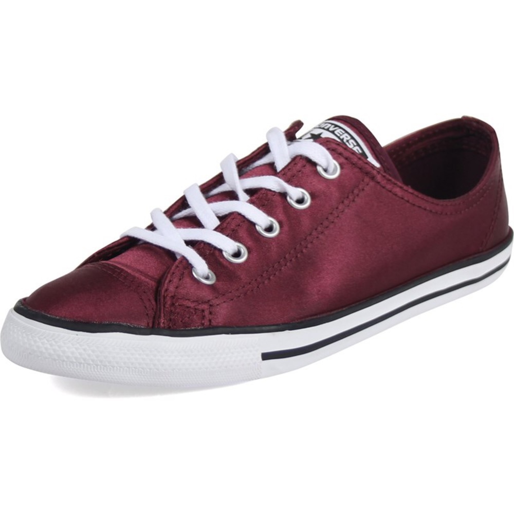 Chuck Taylor All Star Dainty OX Women’s Shoes